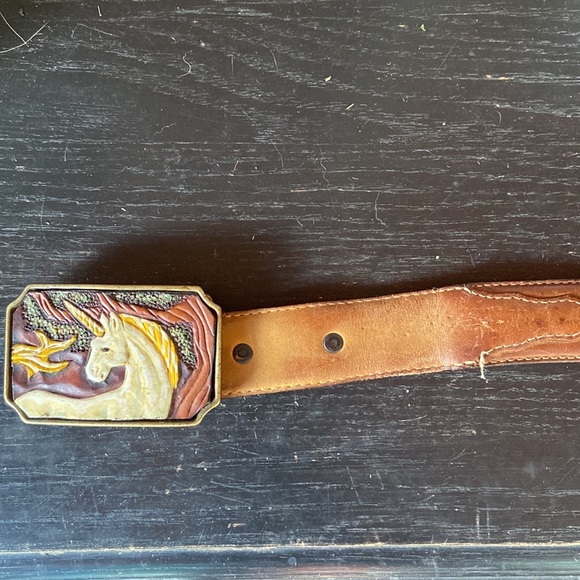 Vintage BTS Solid Brass painted Unicorn belt buckle - Picture 2 of 5